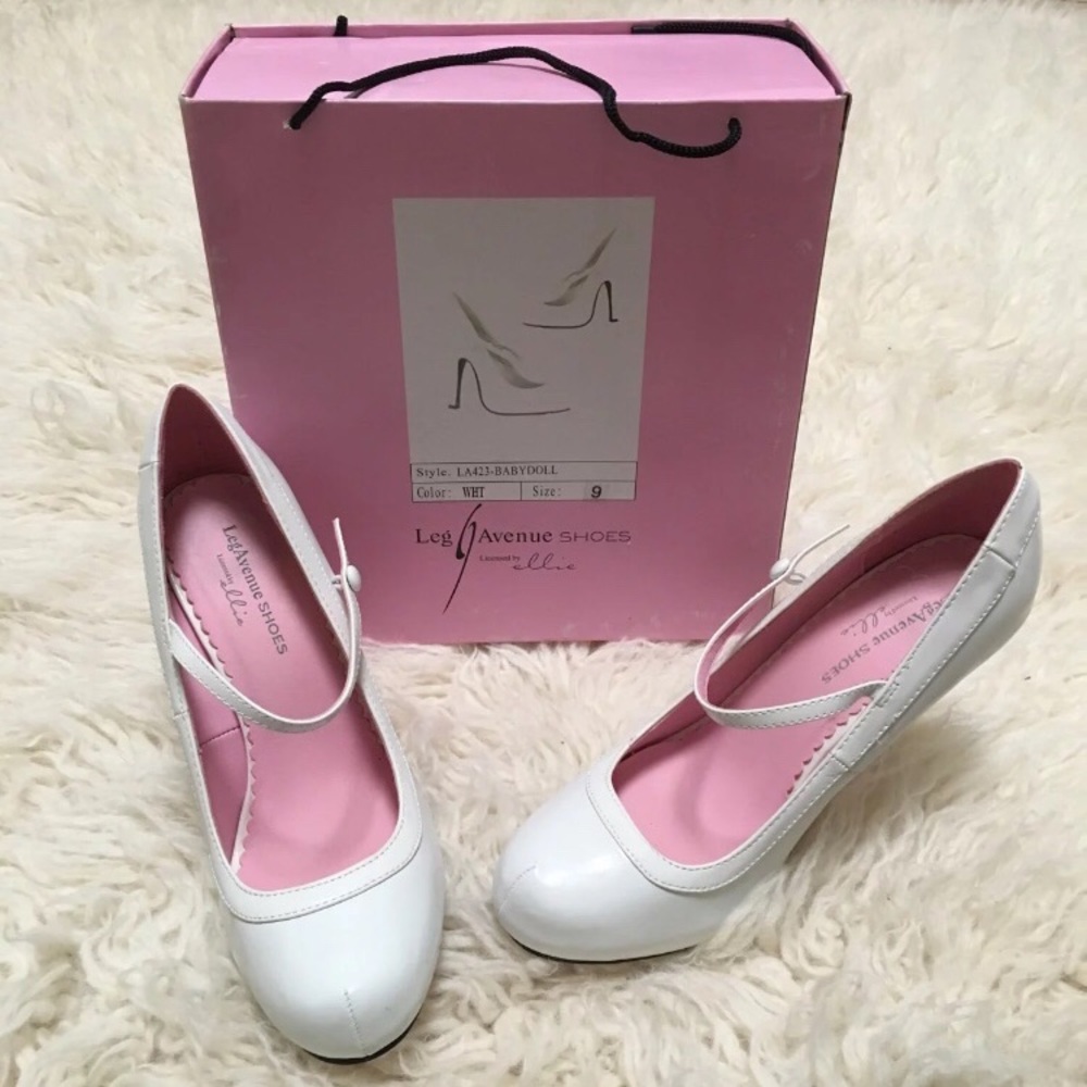 Leg Avenue White Maryjane heels 9